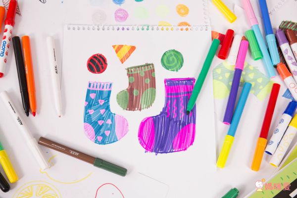 美國 ALEX - 【獨家女孩畫好畫滿繪畫組】-我的旅行塗鴉本我的朋友+我的旅行塗鴉本女孩+學前練寫本abc&123+神奇變色筆+水果香味彩色筆(8色)