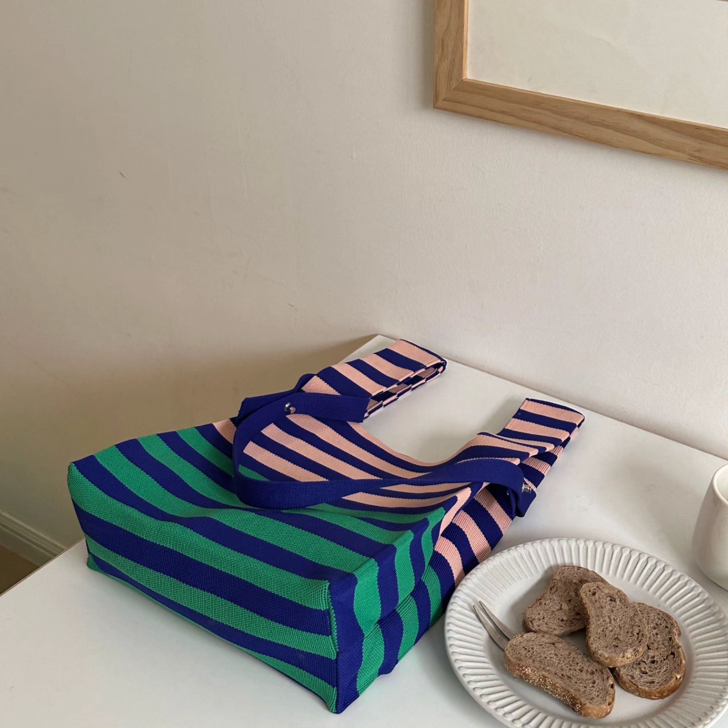 韓國 SOPHIENBONNE - 橫紋撞色針織手提/肩背包-米白X卡其 (M)