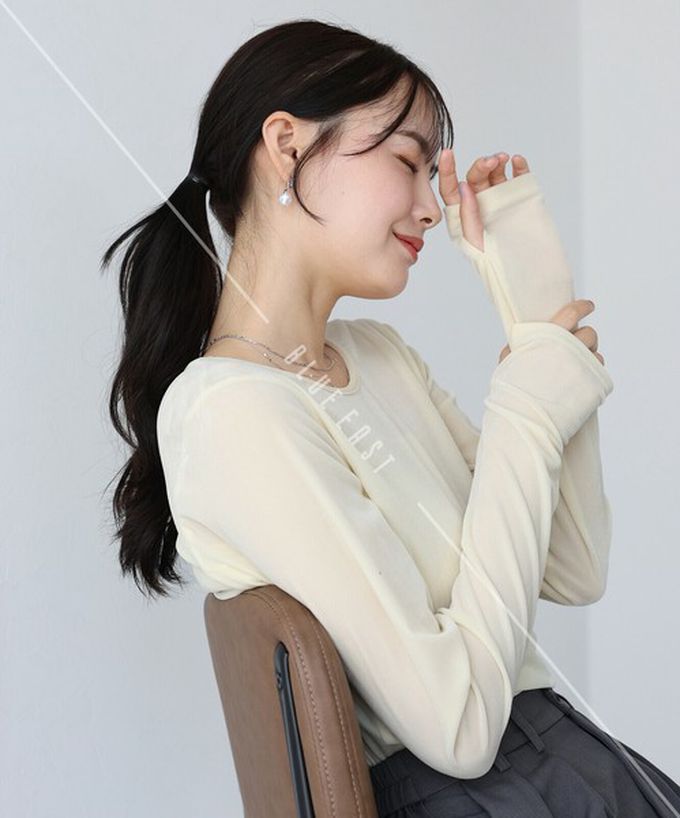 日本 BLUE EAST - 透明感光澤絨面船領長袖上衣-(指孔設計)-焦糖橘