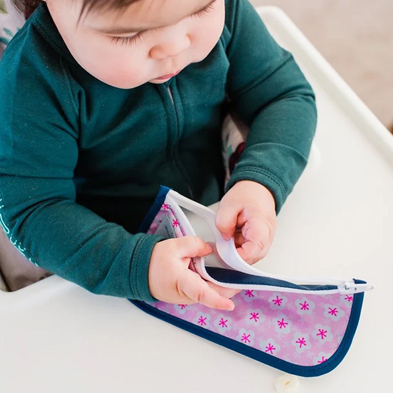 美國 green sprouts - 小綠芽可攜式零食袋、食物袋與小物收納袋(可攜帶固齒器/奶嘴) 兩入組-天鵝湖