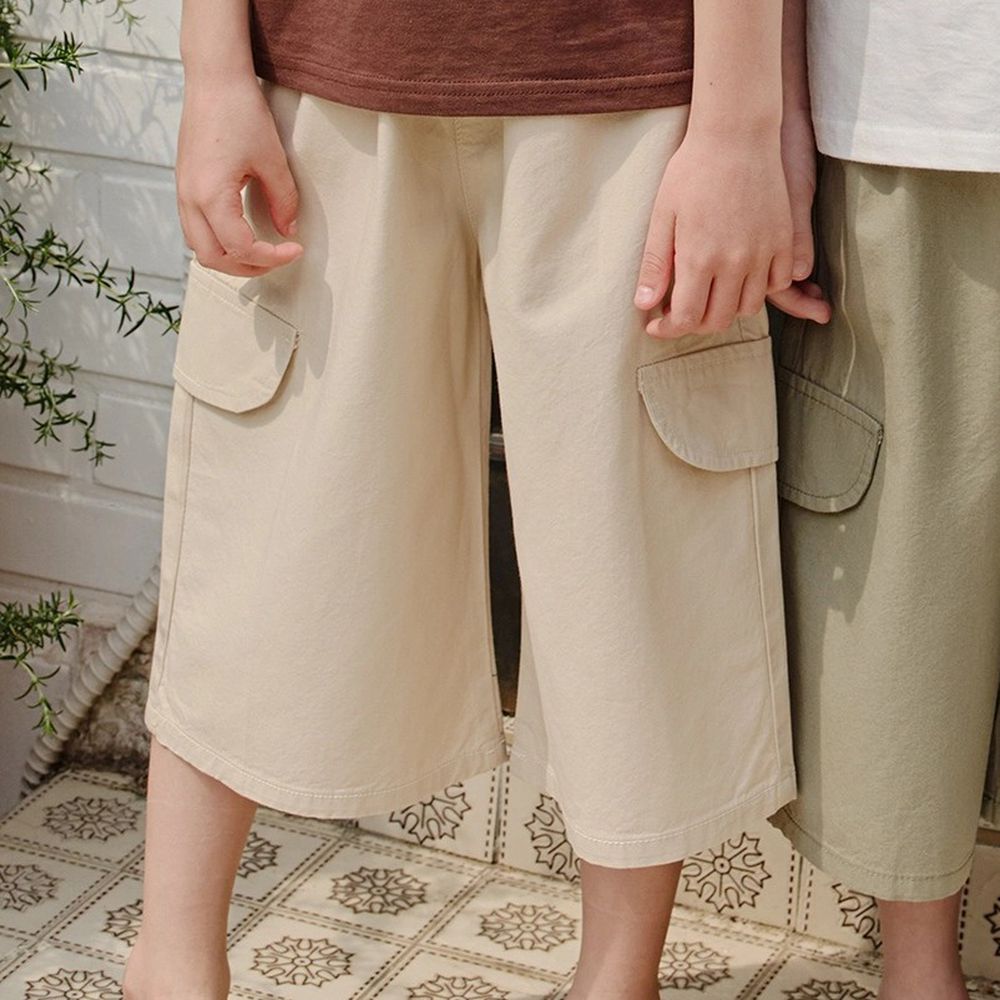 APPLE SMILE 鬆緊腰極簡工裝風格過膝褲-卡其