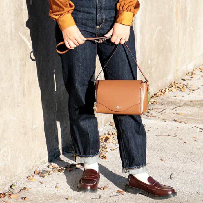 日本 Legato Largo - 輕量PU時尚皮革錢夾包-BK黑色 (23x14x8.5cm 肩背約95~129cm)