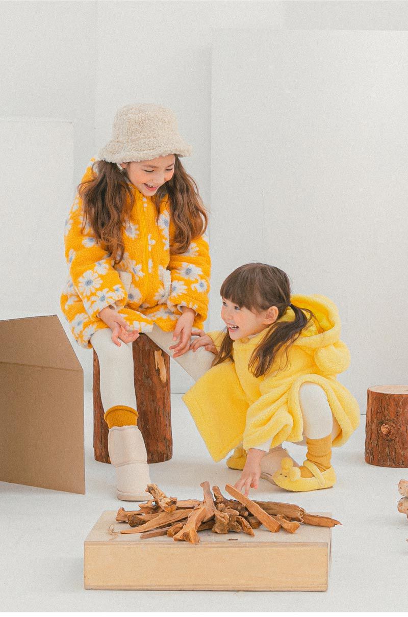 韓國 OZKIZ - 搖粒絨微笑雛菊大衣