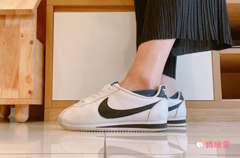 日本丸和 - 雙層機能裏起毛防滑室內襪-素色-黑 (21-25cm)-短筒