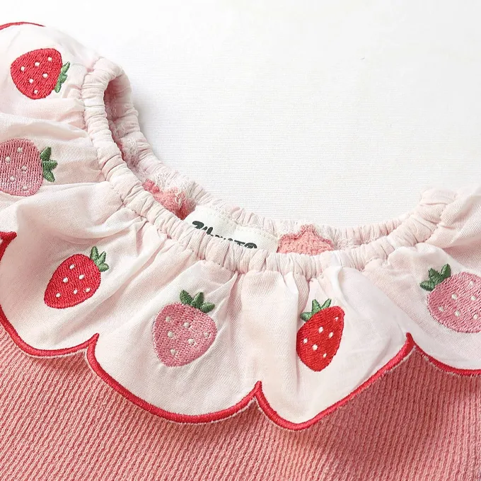 日本 ZOOLAND - 水果樂園 甜心草莓荷葉領長袖上衣-紅