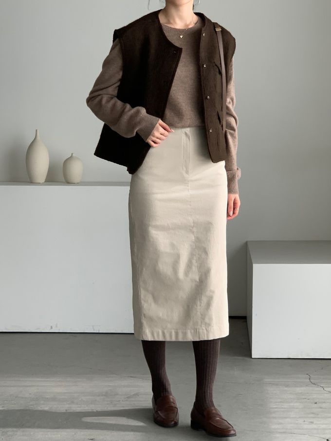 韓國女裝連線 - 薄燈芯絨直筒後開衩中長裙-米白