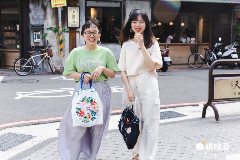 日本女裝代購 - eightbegin 粗繩刺繡購物袋/托特袋-花朵朵開-白 (S(43x38x2cm))