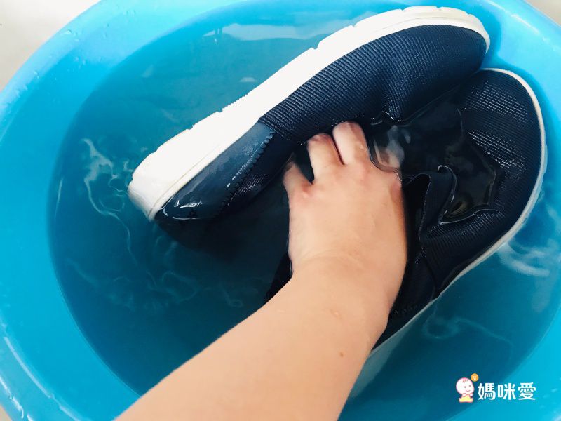 TAGUCHI 喜白鞋 - 日本洗鞋袋加贈洗鞋劑特惠組 (洗鞋袋二入加贈洗鞋劑 二入)