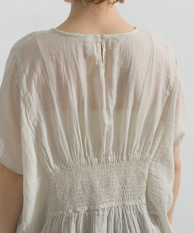 日本 Lupilien - 印度棉 人字紋清爽飄逸瘦腰短袖上衣-軍綠