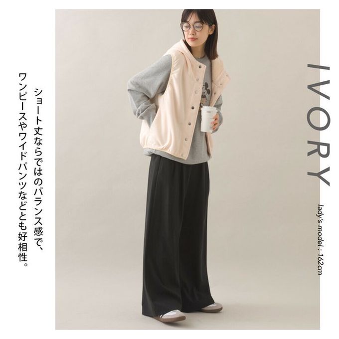 日本 OMNES - 裏起毛保暖短版運動風連帽背心-咖啡