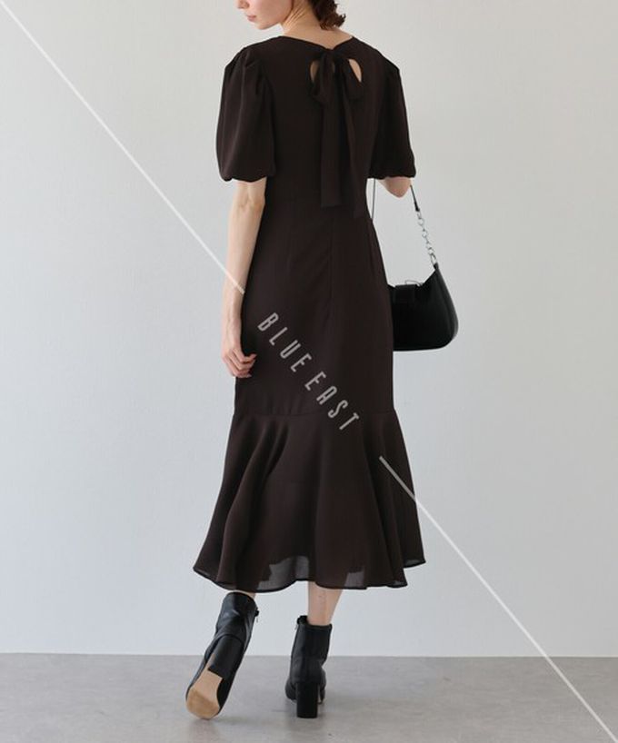 日本 BLUE EAST - 優雅方領後綁帶泡泡袖魚尾洋裝-素面-黑 (M)