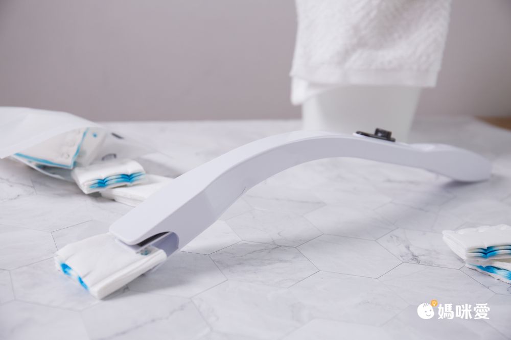 韓國 SAENGONG 生活工作所 - 拋棄式馬桶刷清潔組-手柄*1入(34x405x26mm)+拋棄式刷頭*12入+黏貼掛勾*1入