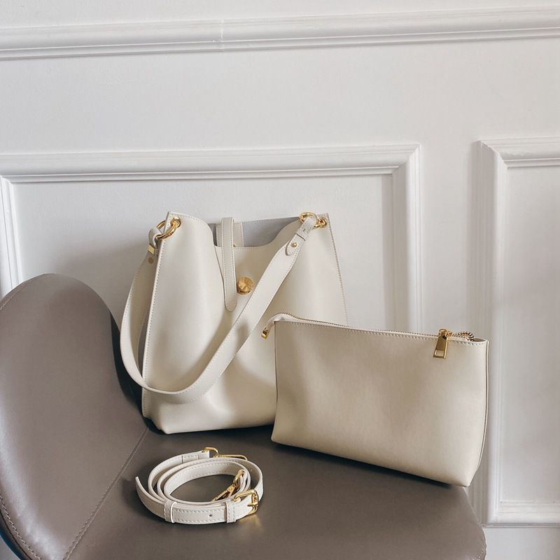 時尚手提/肩揹真皮水桶包-卡其色 (27x29x9.5cm)