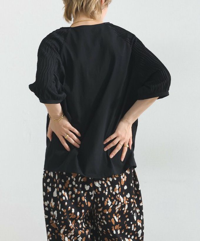 日本 le colis - 優雅立體感波浪五分袖上衣-黑
