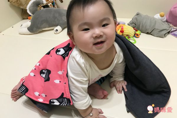 OGG 喔咯 - 外出隨身被組合-企鵝可莉-粉紅 (90*70cm / 26*20cm)-1組