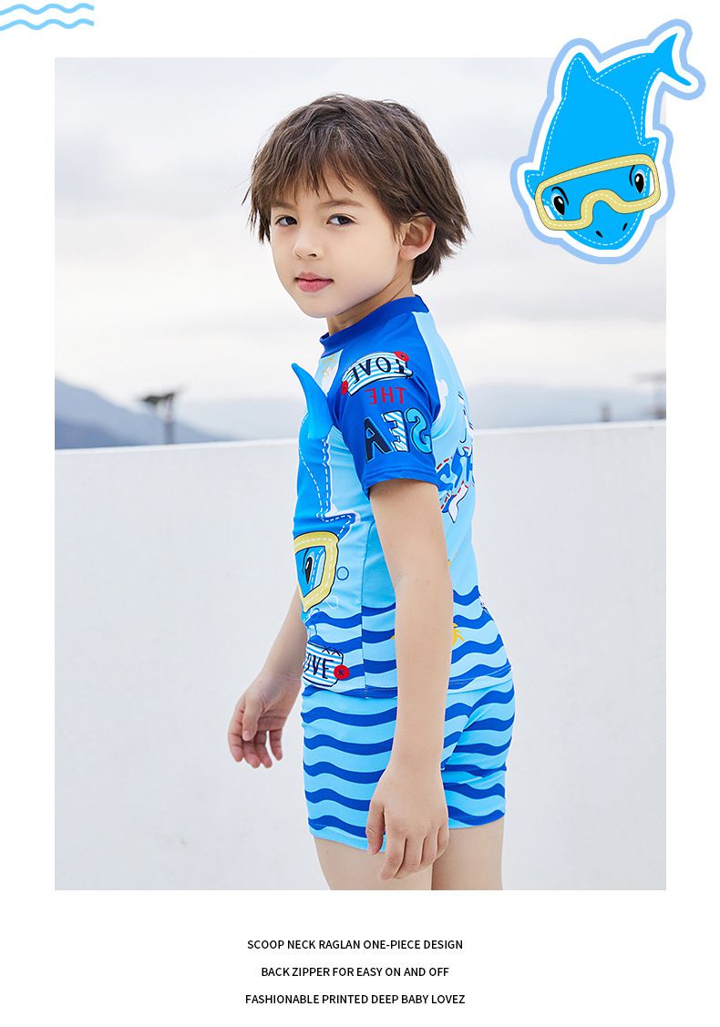 男寶童趣卡通圖短袖泳衣套裝(三件組)-潛水鯊魚-藍色-泳帽、泳衣、泳褲