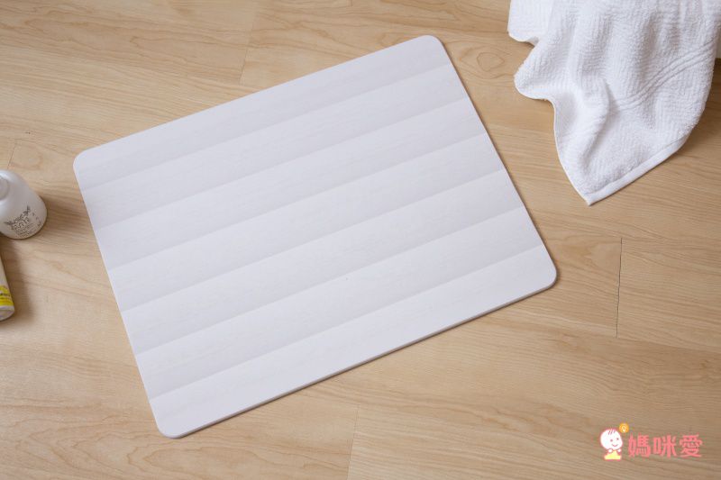 森呼吸 - 台灣製波浪人體工學珪藻土吸水地墊/ 1入組-白 (XL)-60x40x0.8cm