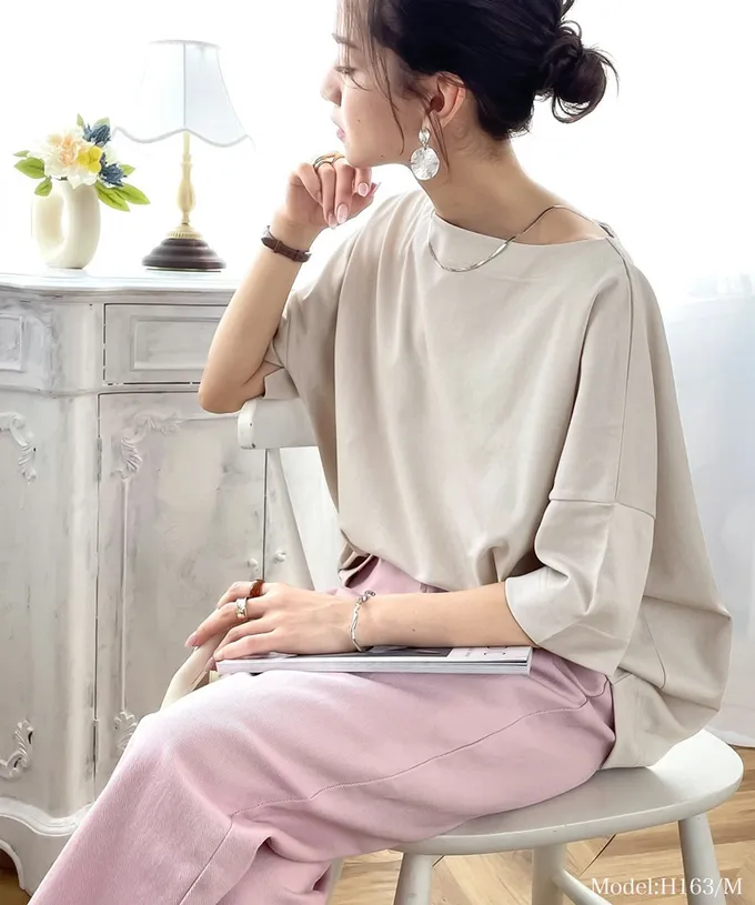 日本 Classical Elf - 船領顯瘦落肩五分袖上衣-灰棕