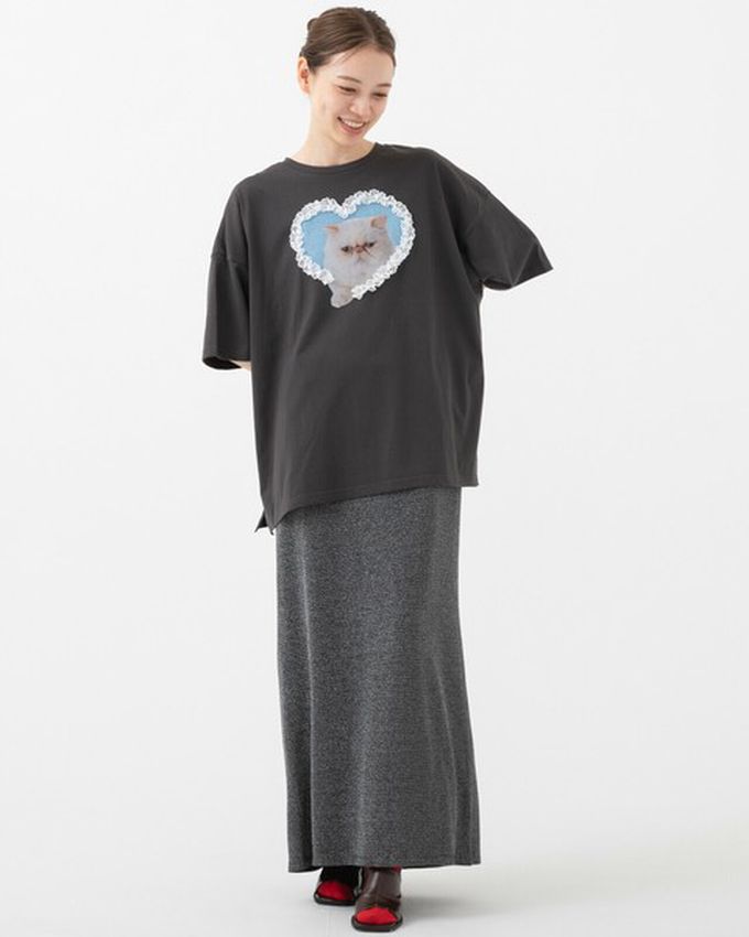 日本 gleam - 厭世貓咪愛心蕾絲寬大風短袖T恤-藍貓-炭黑