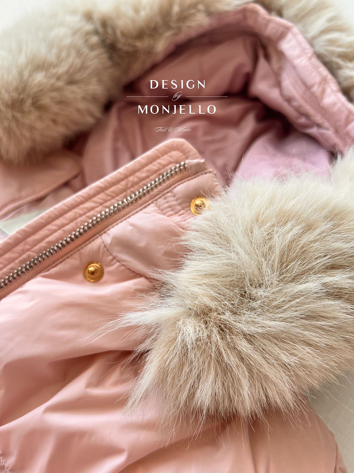 韓國 MONJELLO - (100%鴨絨)雪國來的長版羽絨外套-黑