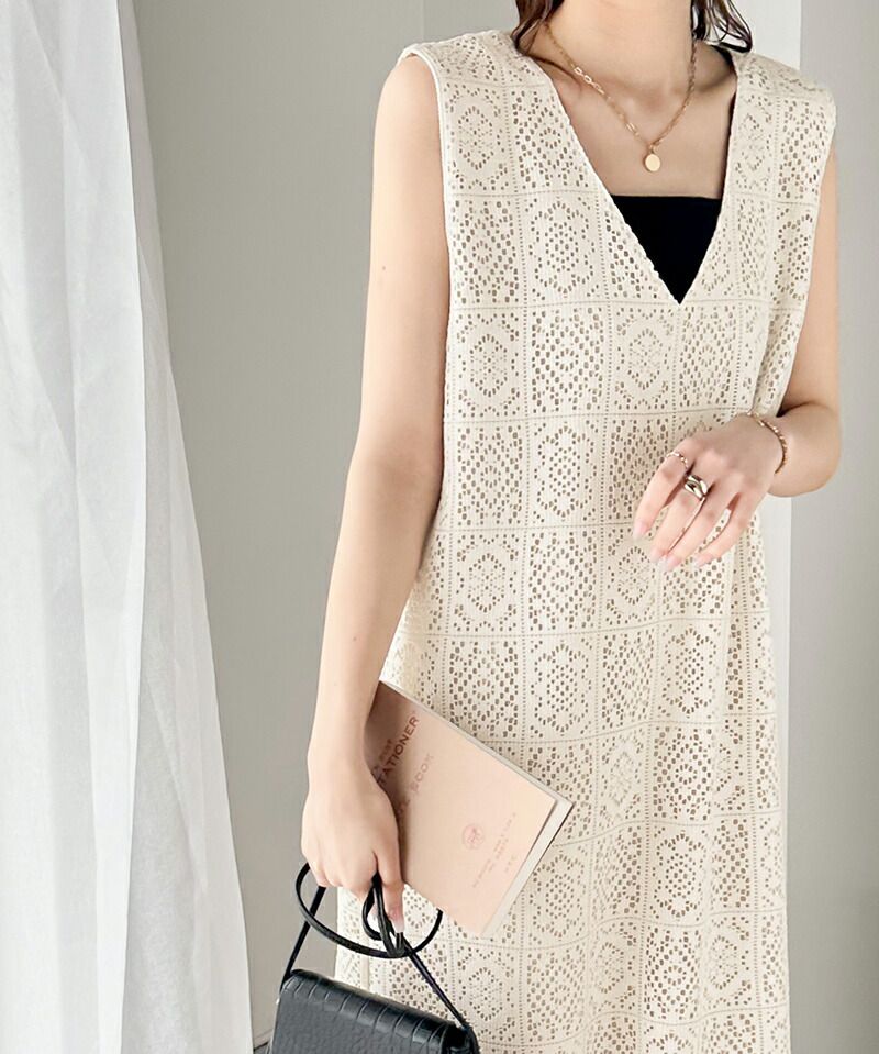 日本 Classical Elf - 2WAY幾何花朵鉤針背心裙/洋裝-黑