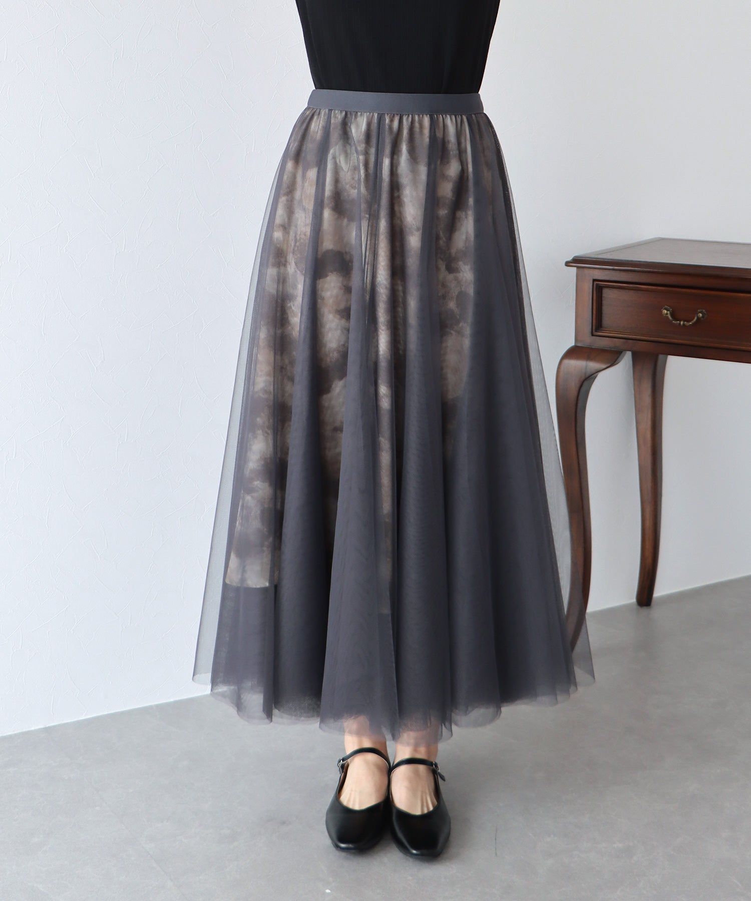 日本 BLUE EAST - 浪漫印花雙層紗裙-卡其