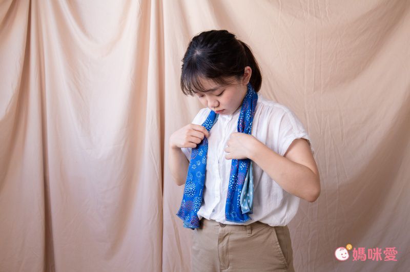 日本現代百貨 - 抗UV水涼感巾(附收納罐)-格子-粉 (30x100cm)