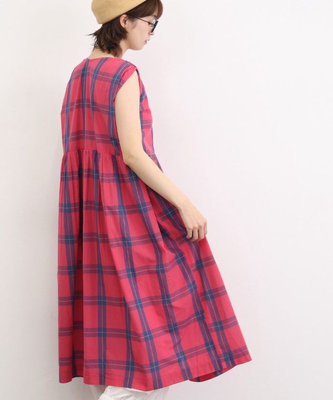 日本 Lupilien - 100%印度棉 清爽格紋開襟無袖洋裝-炭黑