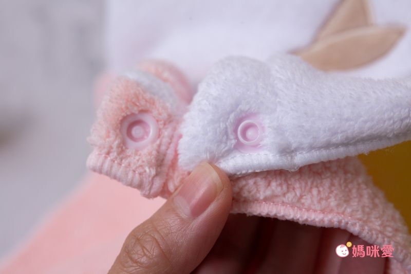 日本 LIV HEART - 5倍吸水力蓬鬆柔軟 附釦式長型擦手巾-兔子x小鴨x花貓-粉黃白 (20x75cm)