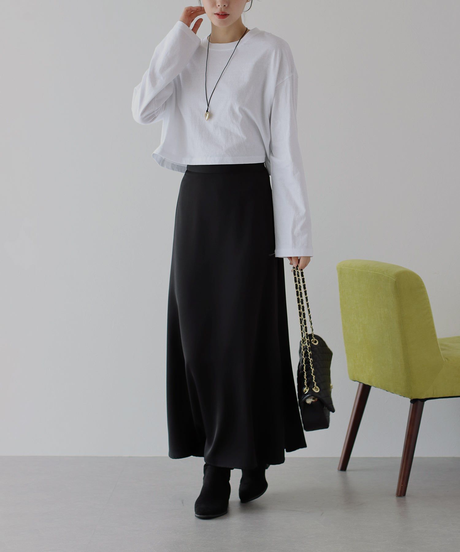 日本 BLUE EAST - 定番百搭短版長袖上衣-黑