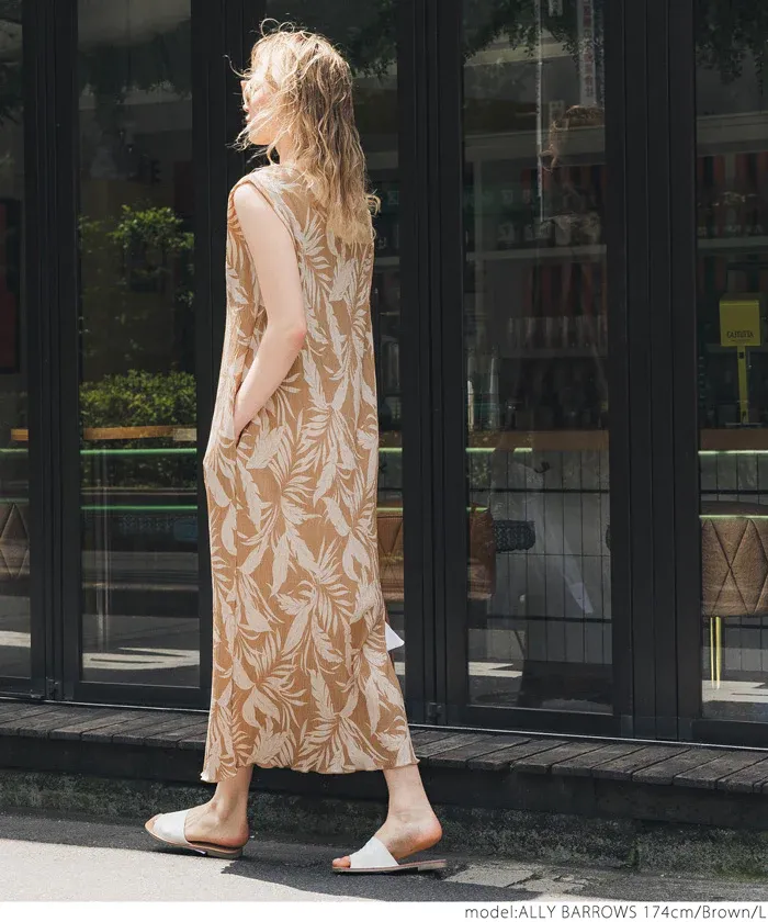 日本 COCA - 海島風情印花無袖洋裝-咖啡