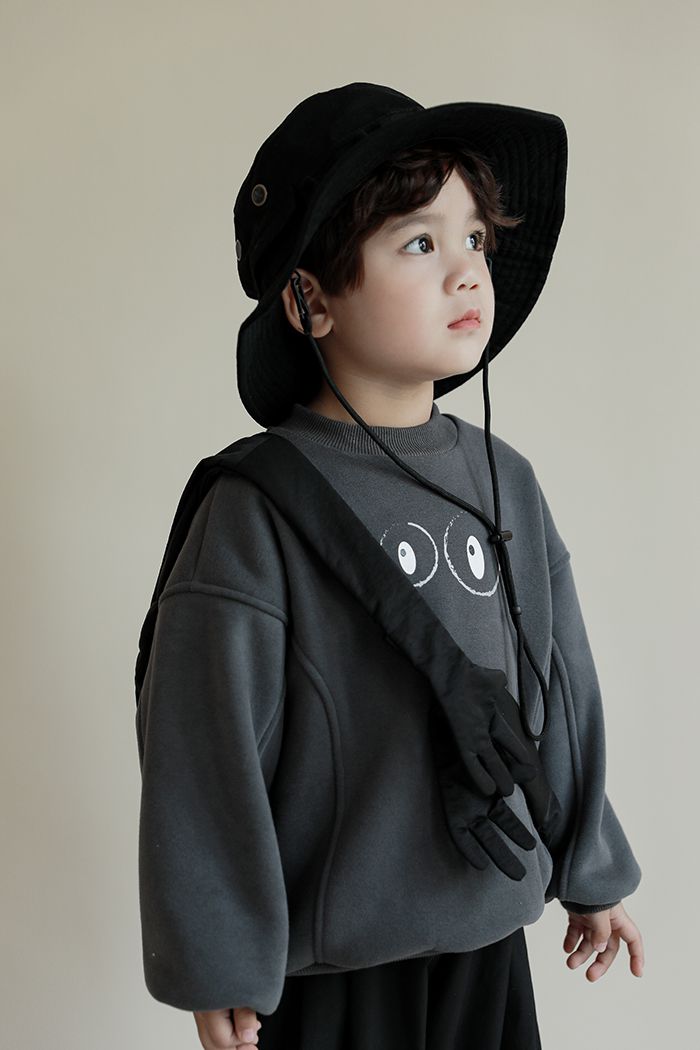 TONGMO - (加絨)圓領長袖上衣/大學T-大眼睛-黑色