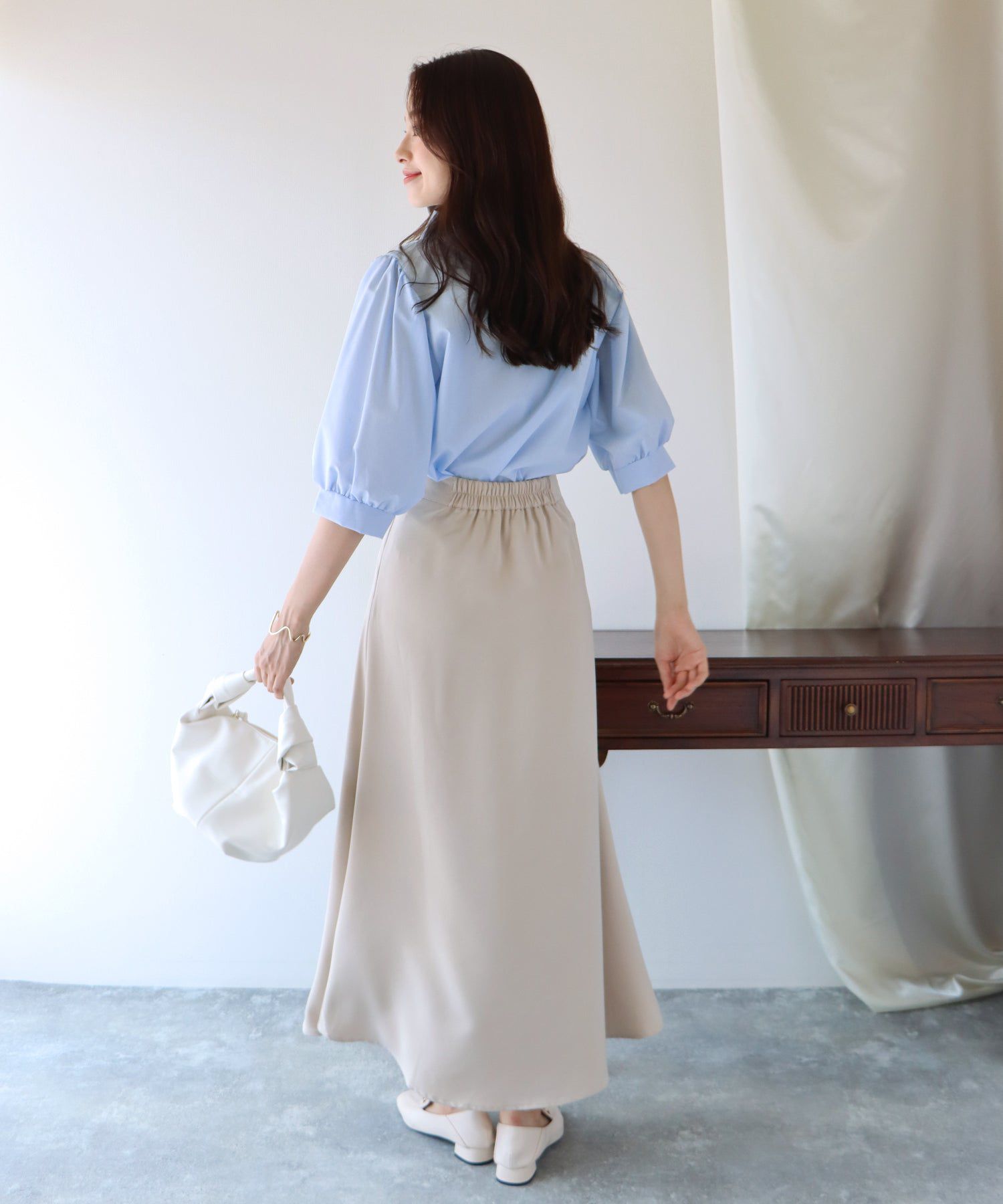 日本 BLUE EAST - 百搭翻領澎澎袖襯衫-直條紋-水藍