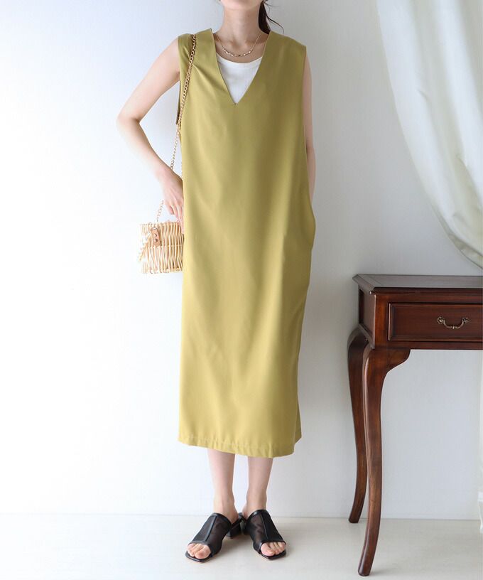 日本 BLUE EAST - 2WAY率性簡約V領連身洋裝/背心裙-黑