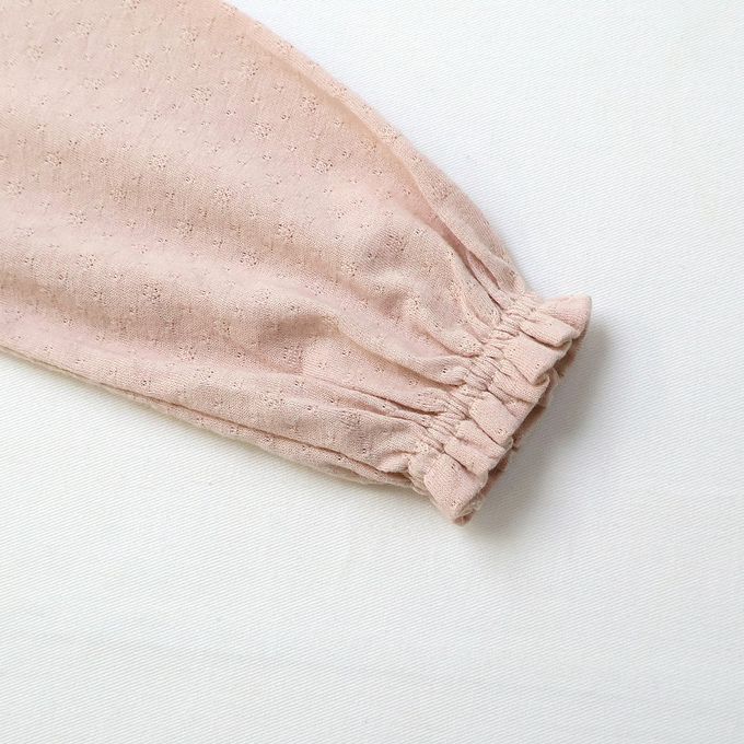 日本 ZOOLAND - 胸前層次摺邊圓領長袖上衣-緹花紋理-粉紅