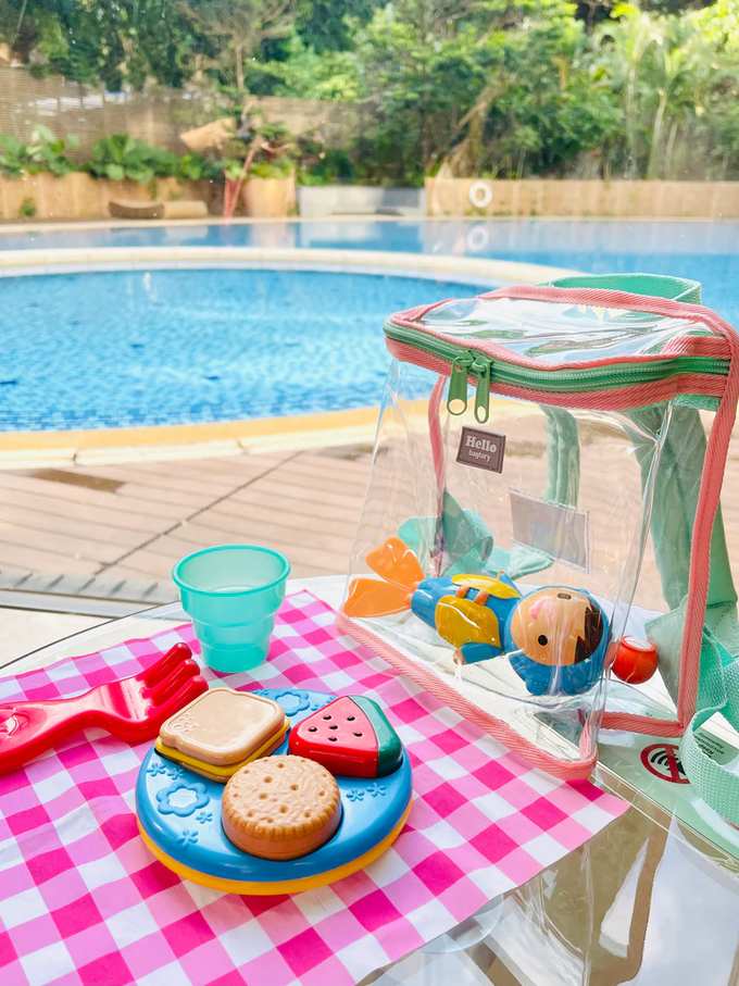 香港百寶袋王 Bagtory HK - Hello Bacyk 撞色後背包(小)-草莓x深藍