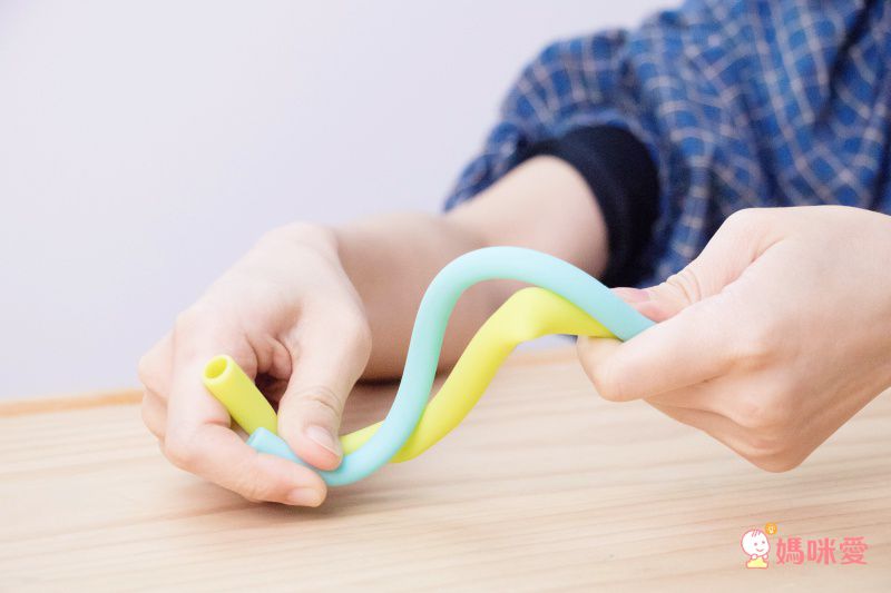 美國 Smily Mia 矽膠吸管組