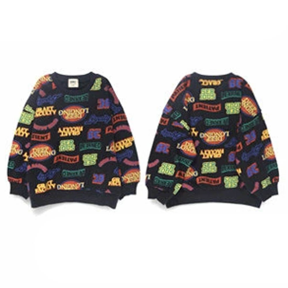 街頭印花縮口長袖上衣-滿版徽章-黑