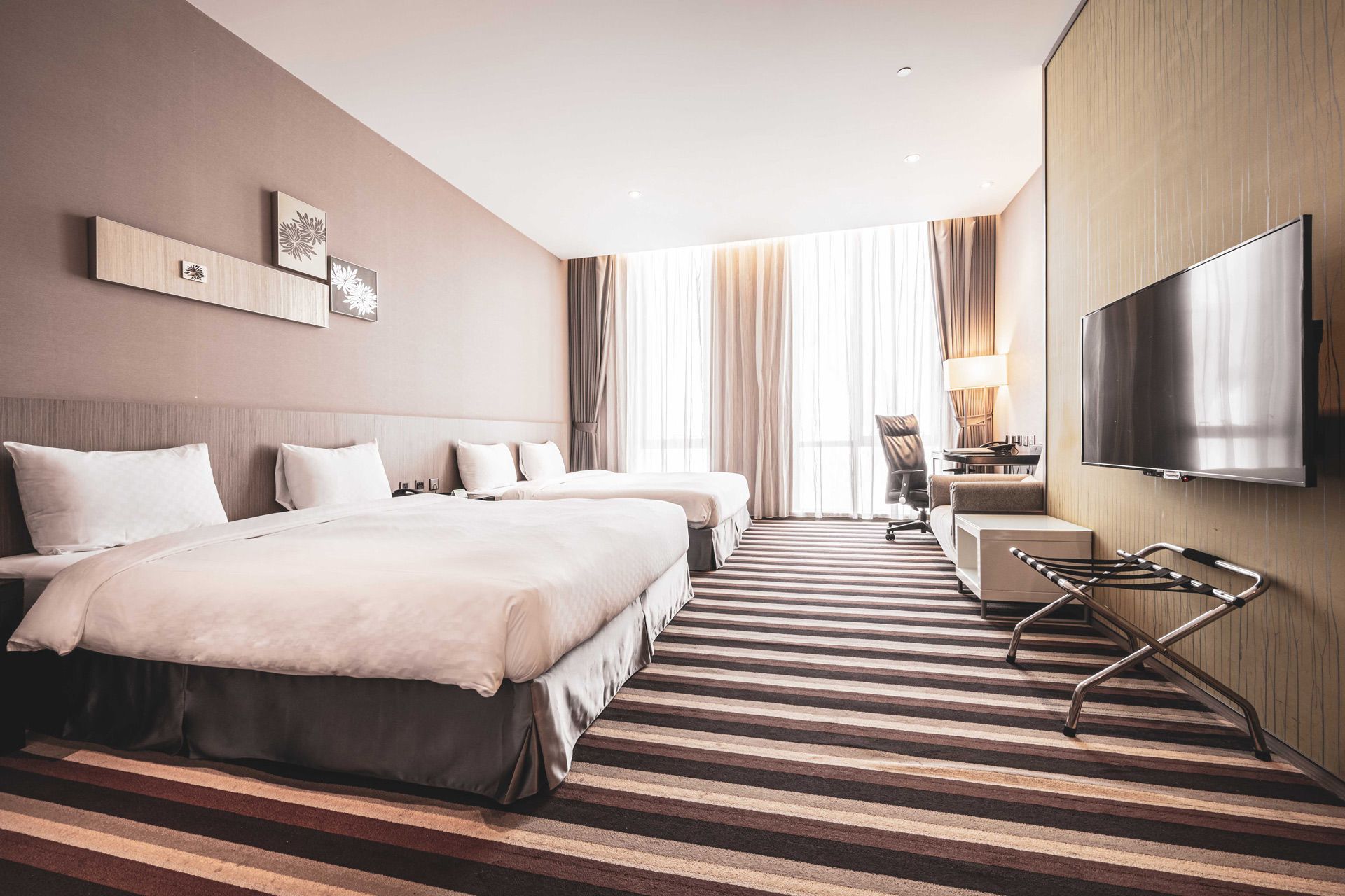 【苗栗尚順君樂飯店】一泊一食再送育樂券3,866起↘