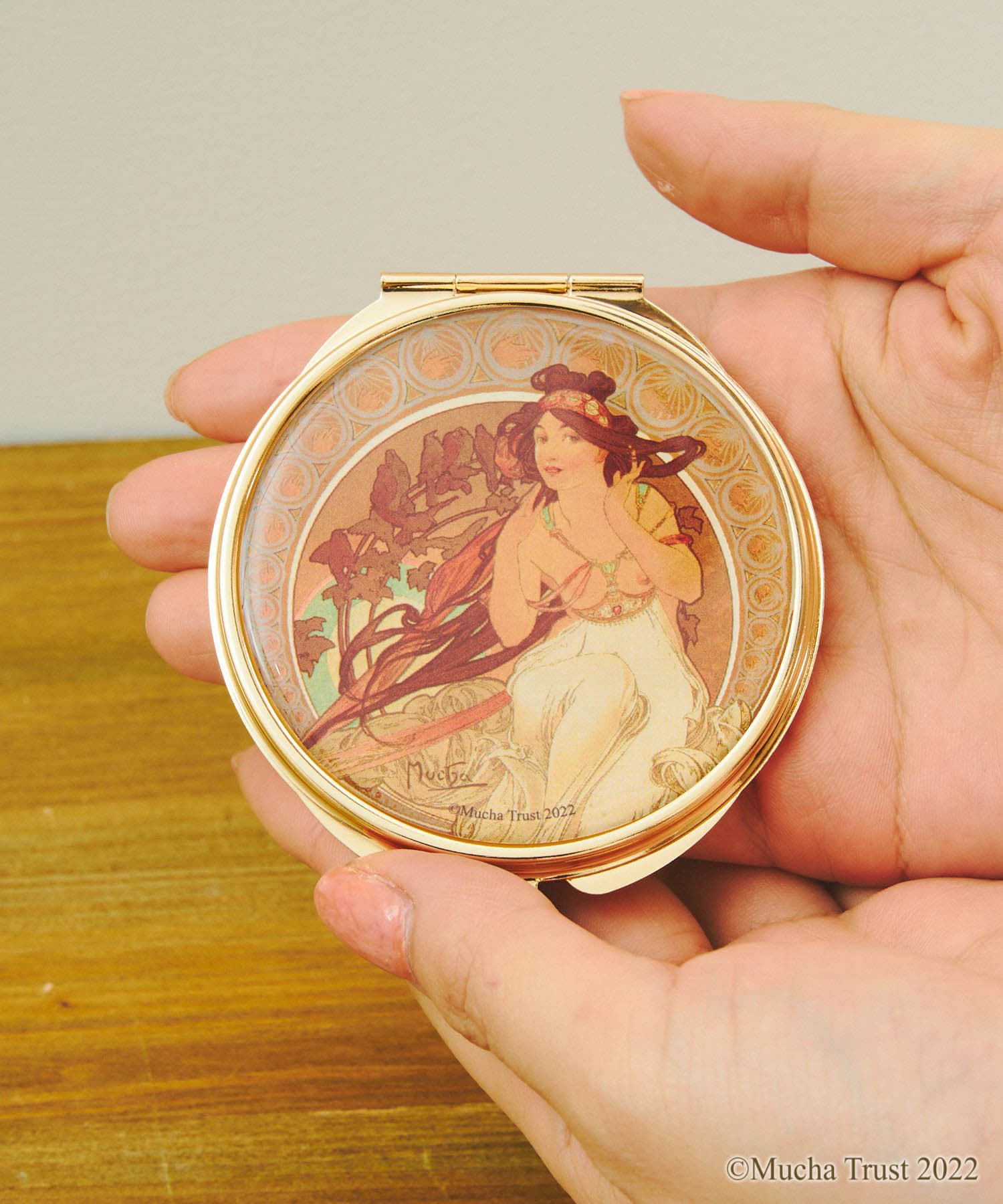 日本代購 - 限定聯名 慕夏四藝術折疊手拿鏡-繪畫