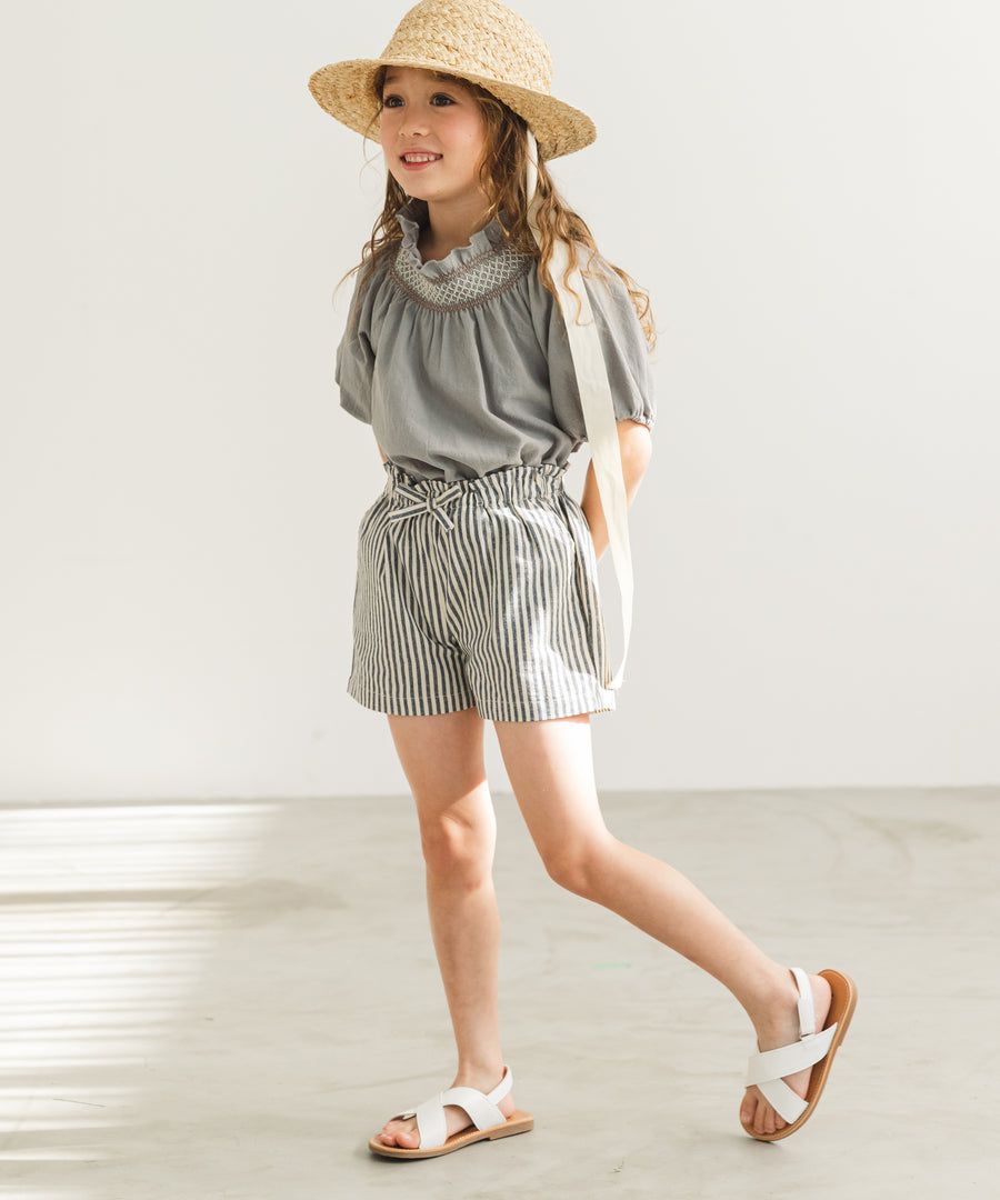 日本 PAIRMANON - 蝴蝶結綁帶短褲-碎花-摩卡薄荷