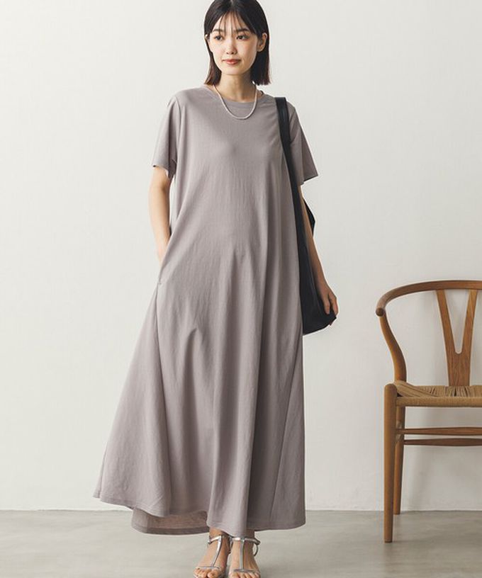 日本 Sans Souci 34+ - 接觸涼感 嫘縈傘擺素色短袖洋裝-淺灰棕