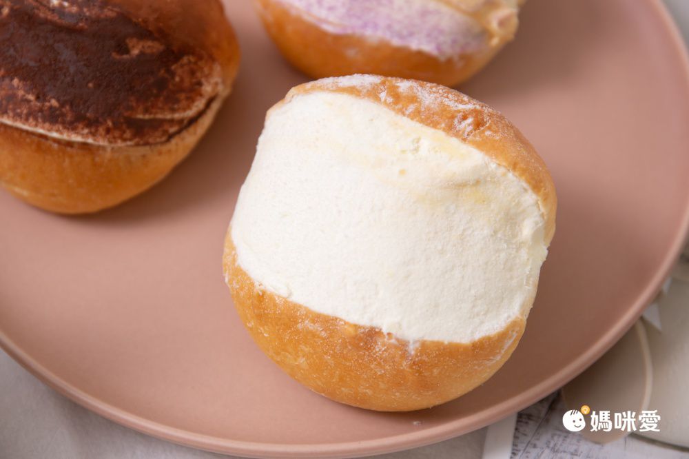 免運｜高雄排隊名店【奧瑪烘焙】日式崎風蛋糕/羅馬生乳包