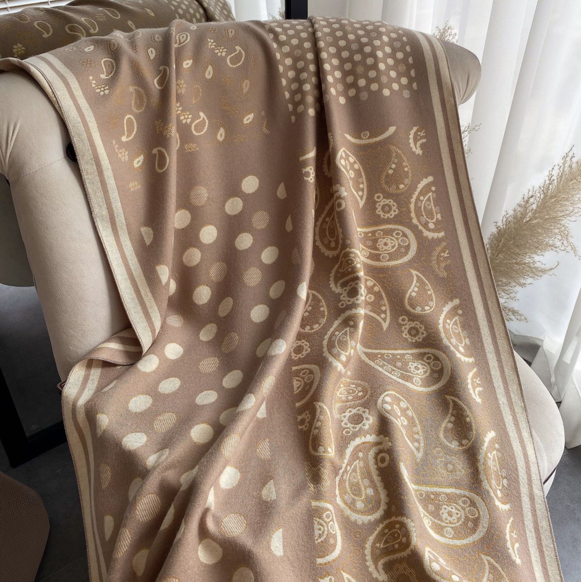 雙面提花波點腰果花圍巾披肩-駝米-成人圍巾披肩-駝米-180 x 65 cm