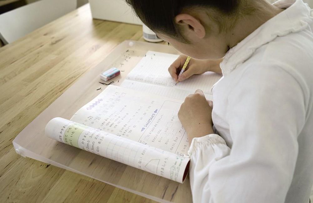 【日本SONiC 】一秒挺胸直腰！兒童學習椅墊Ｘ專注力時鐘新登場