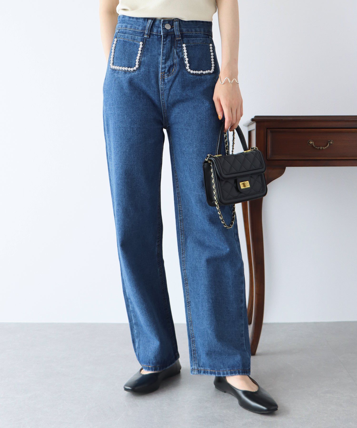 日本 BLUE EAST - 熱銷款 時尚珍珠點綴牛仔褲-B款-靛藍