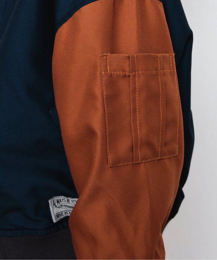 日本 BREEZE - 背後標語帥氣MA-1飛行夾克-焦糖豹紋