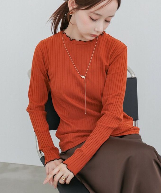 日本 Bab - 木耳滾邊典雅羅紋長袖上衣-高領-象牙 (M)