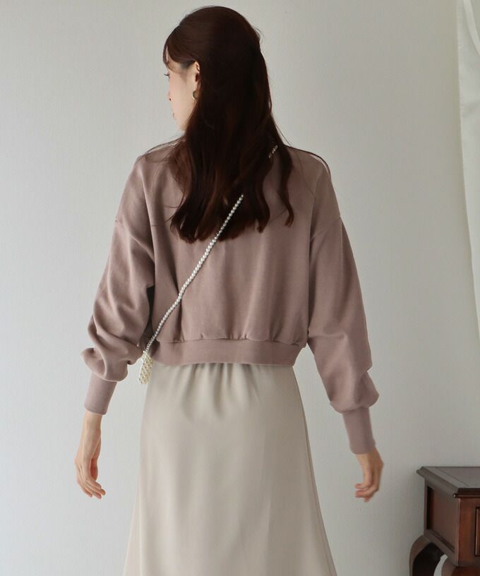 日本 BLUE EAST - 圓領百搭短版長袖上衣-草綠