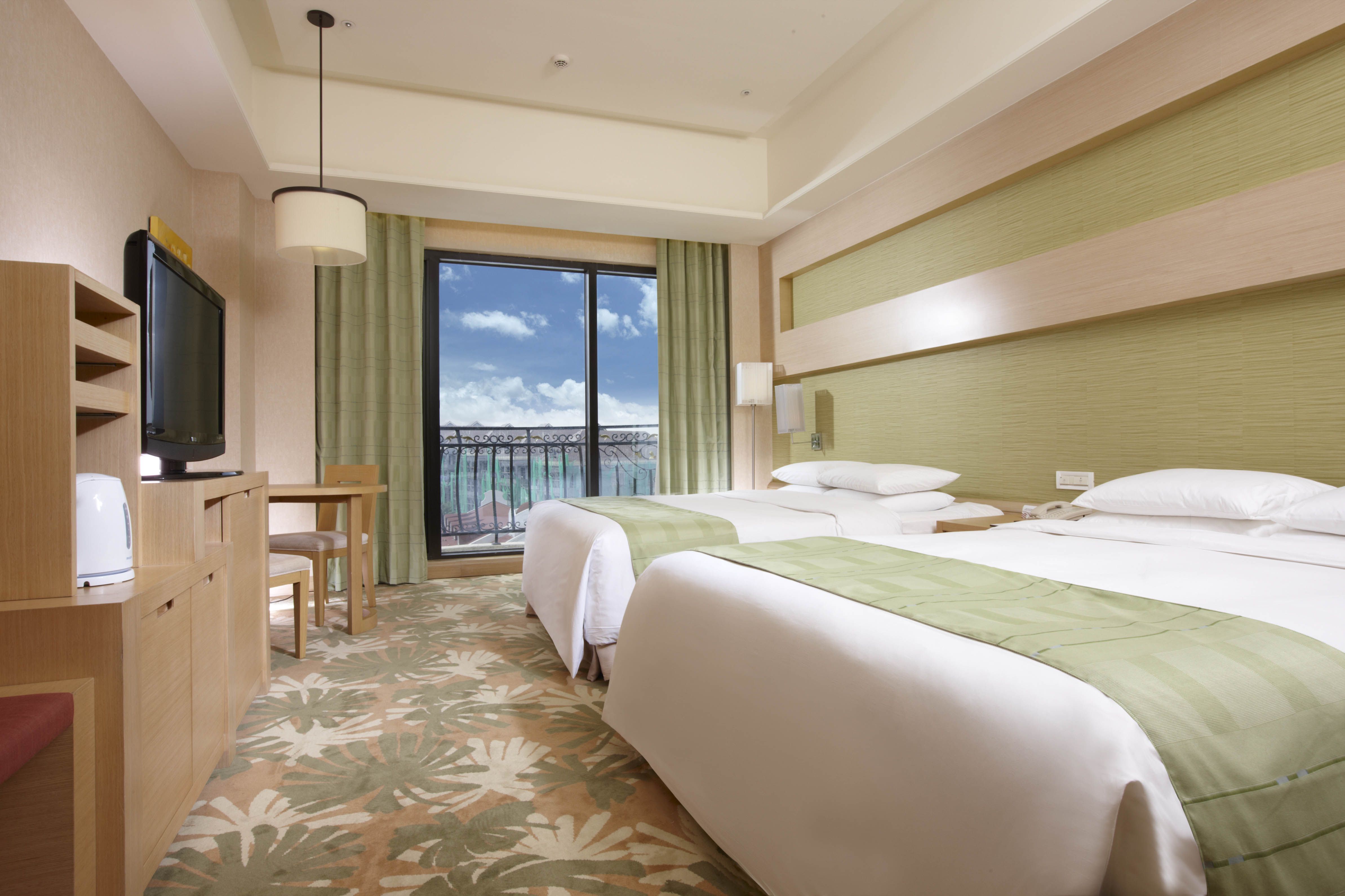 獨家方案3折起↘高雄義大皇家酒店｜2大2小直接升等家庭房